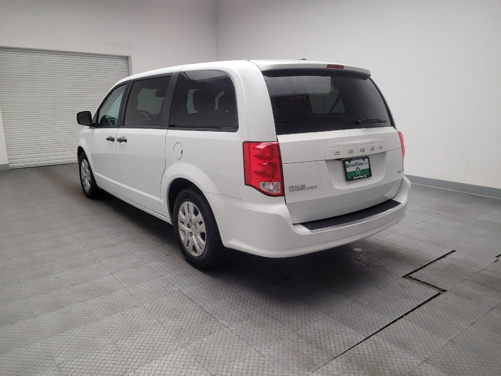 Used 2019 Dodge Grand Caravan SE w/ UConnect Hands-Free Group FWD image 5