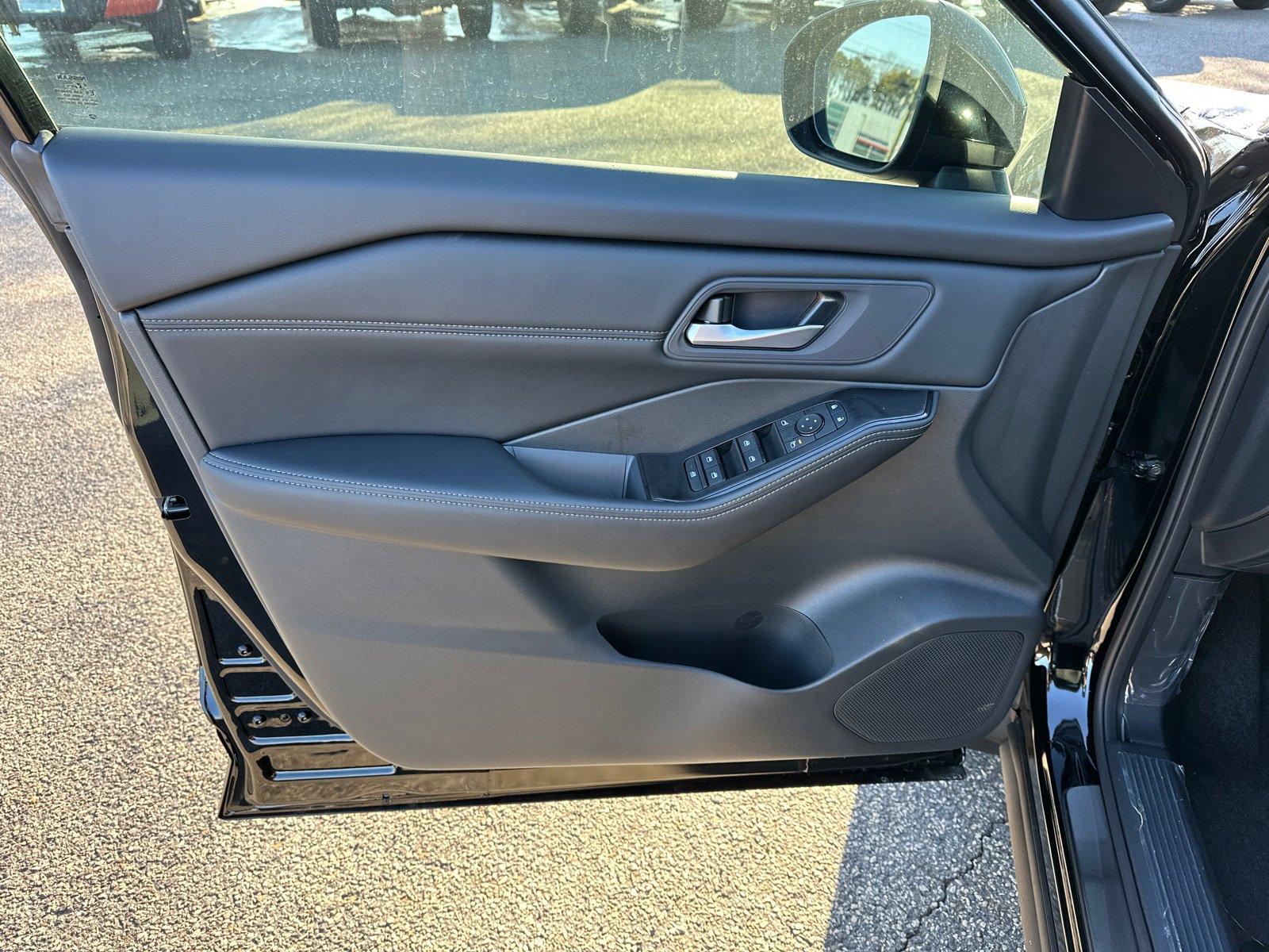 New 2026 Nissan Rogue SV image 9