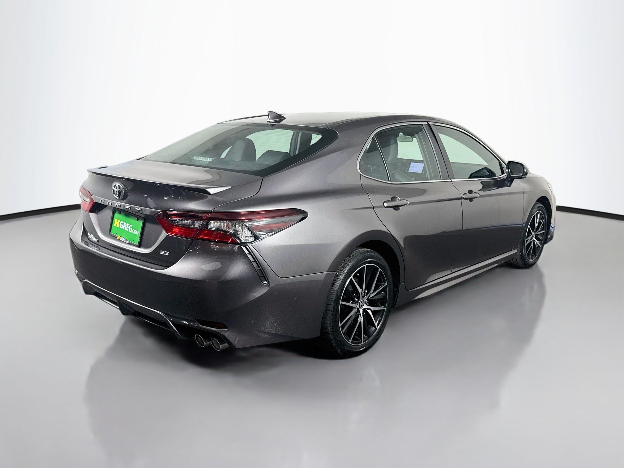 Used 2024 Toyota Camry SE FWD image 10