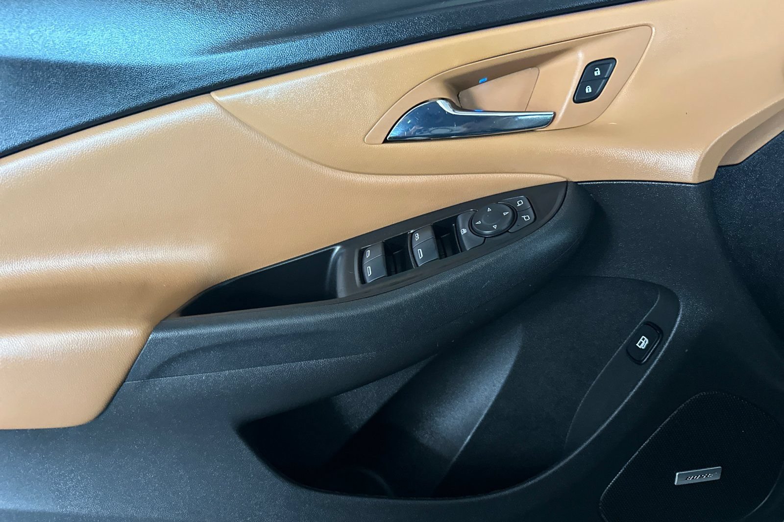 Used 2017 Chevrolet Volt Premier FWD image 11
