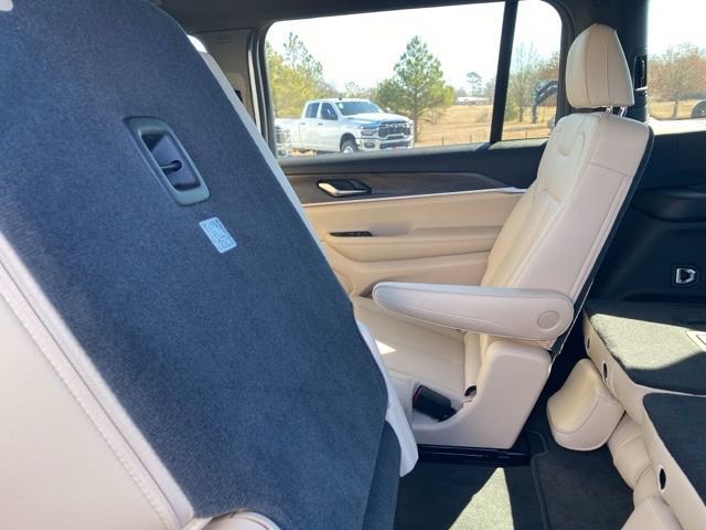New 2025 Jeep Grand Cherokee L Limited image 34