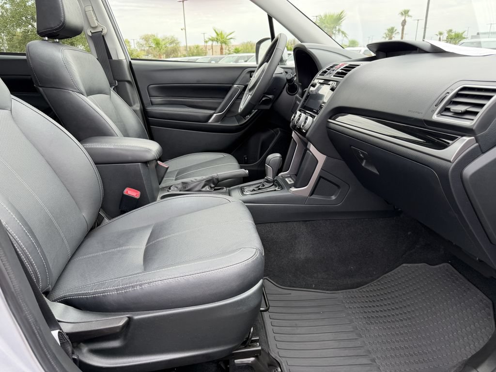 Used 2017 Subaru Forester 2.5i Touring AWD/4WD image 14