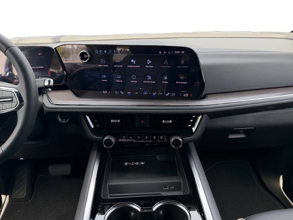New 2026 Chevrolet Tahoe Premier w/ Sun And Tow Package AWD/4WD image 9