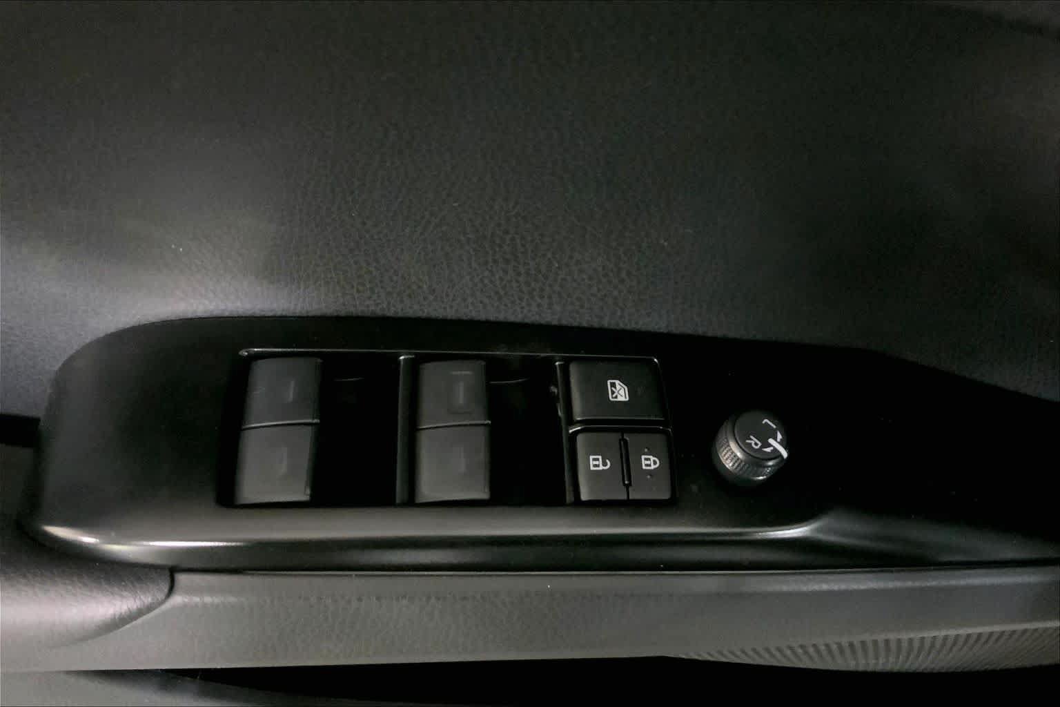 New 2026 Toyota Camry SE FWD image 18