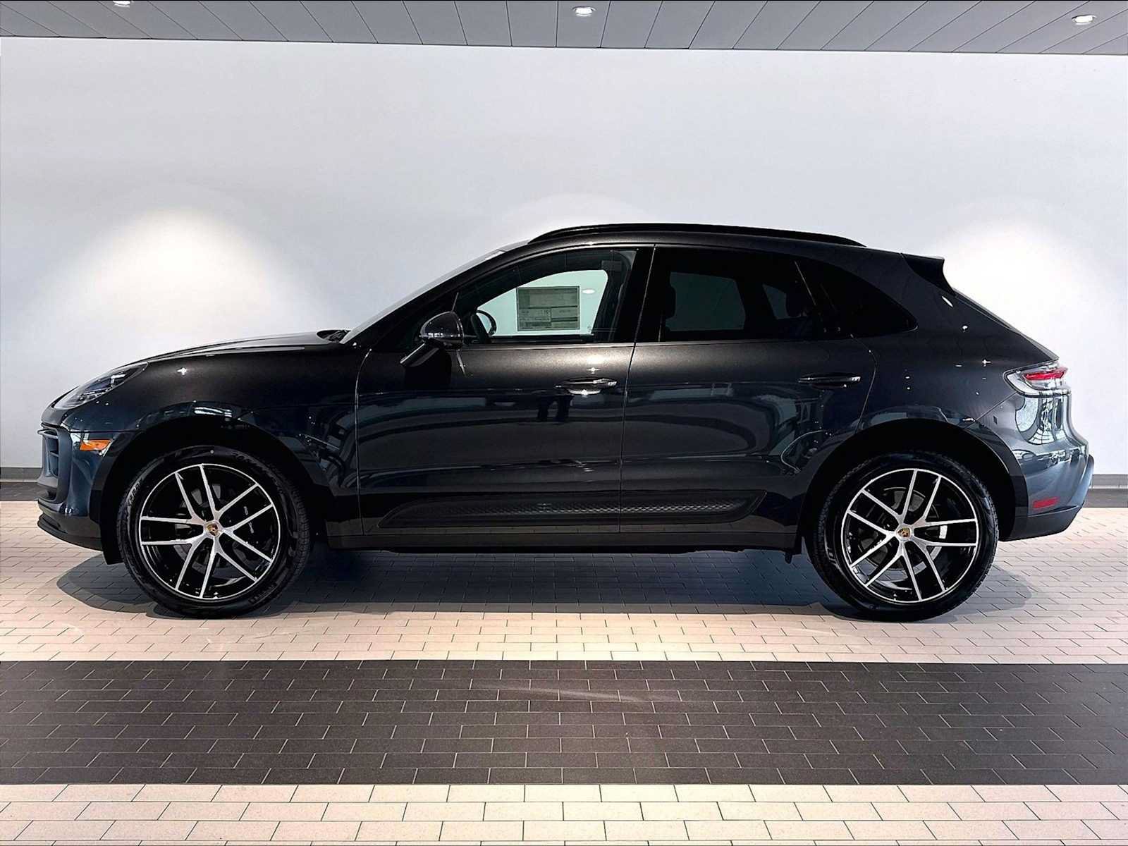 New 2026 Porsche Macan AWD/4WD image 2