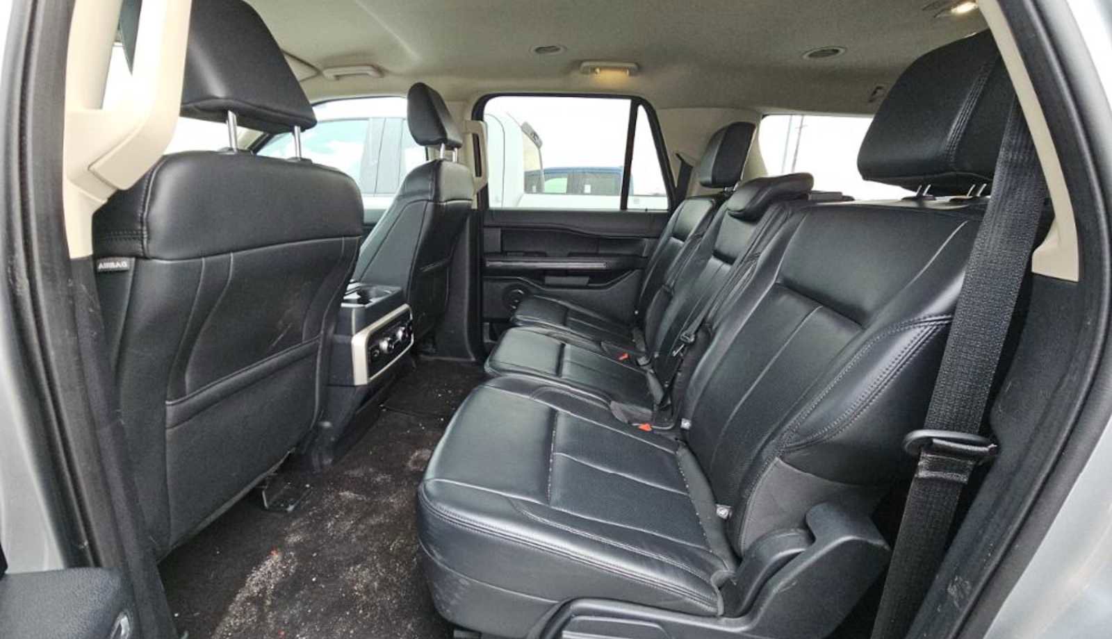 Used 2023 Ford Expedition Max XLT image 23