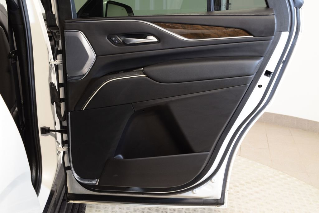 Used 2024 Cadillac Escalade Sport Platinum image 34