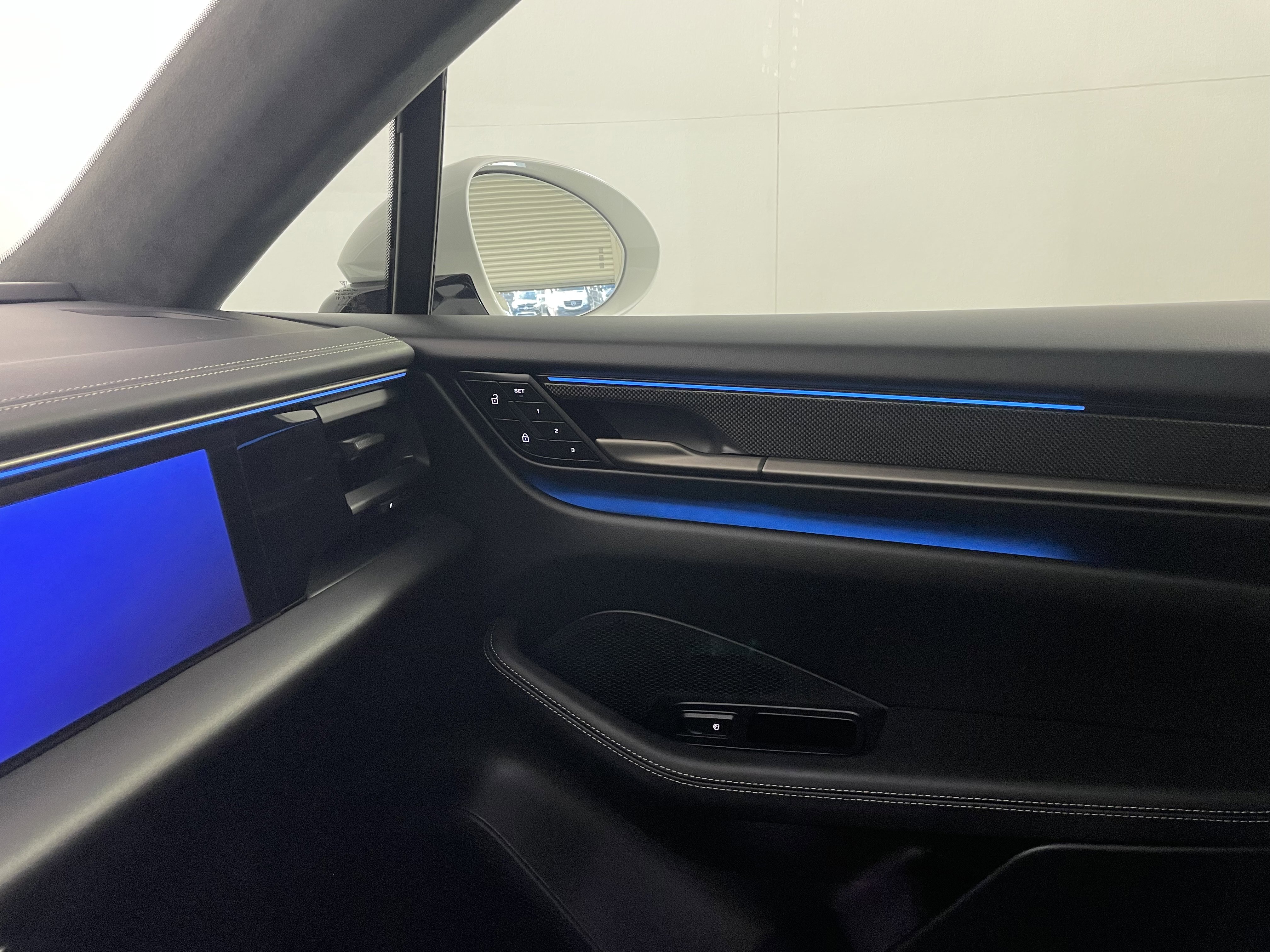 Certified 2025 Porsche Macan Turbo Electric image 14