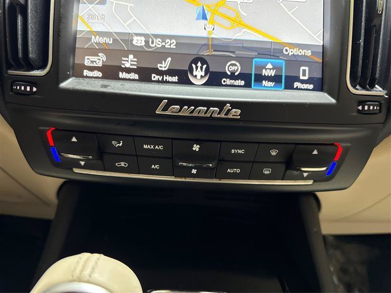 Used 2018 Maserati Levante AWD/4WD image 37