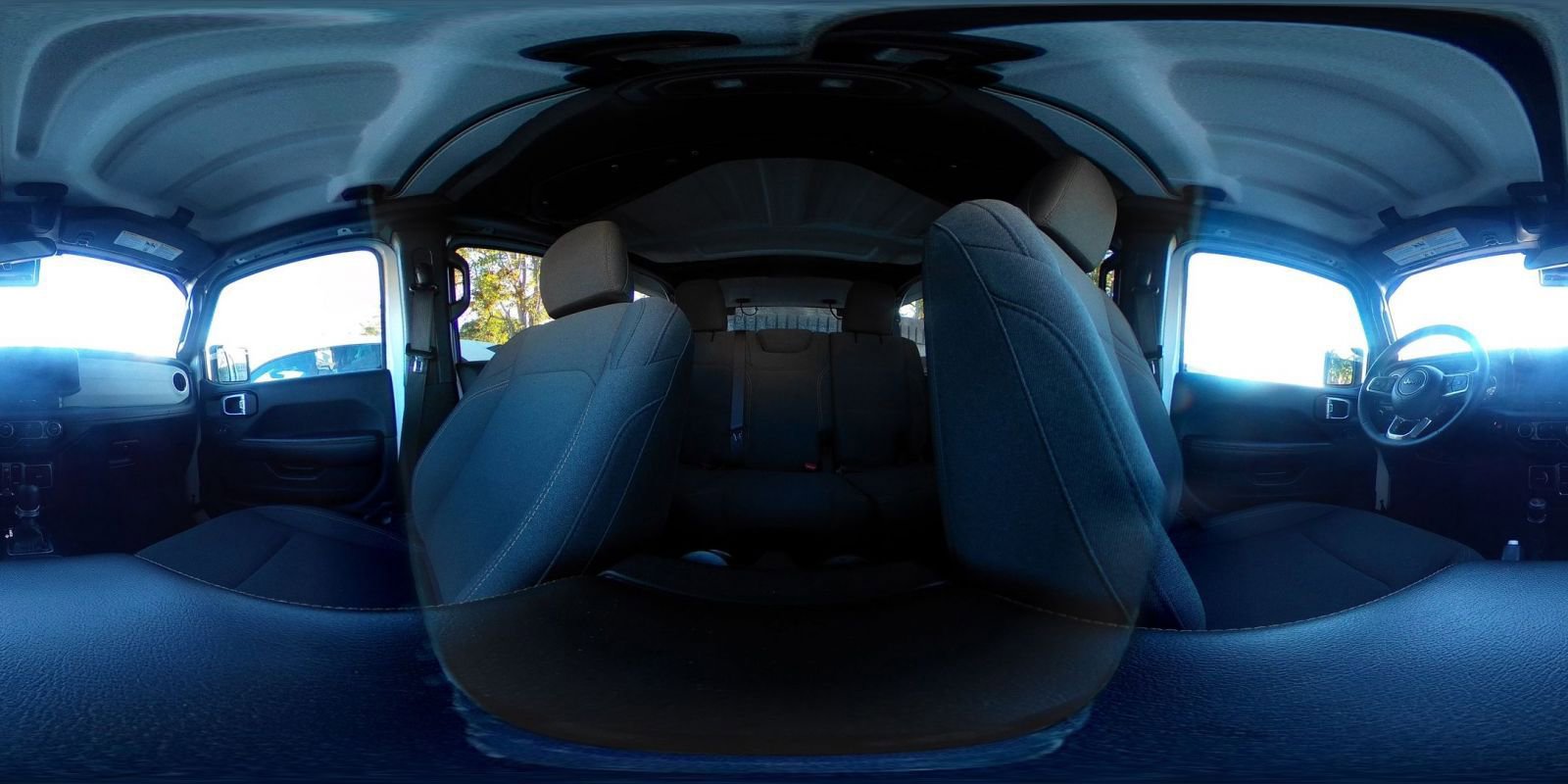 Used 2025 Jeep Wrangler Sahara image 42