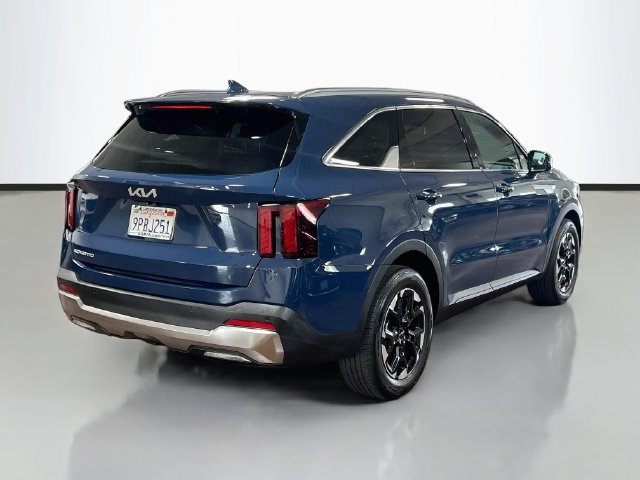 Certified 2024 Kia Sorento S w/ Panoramic Sunroof Package FWD image 7