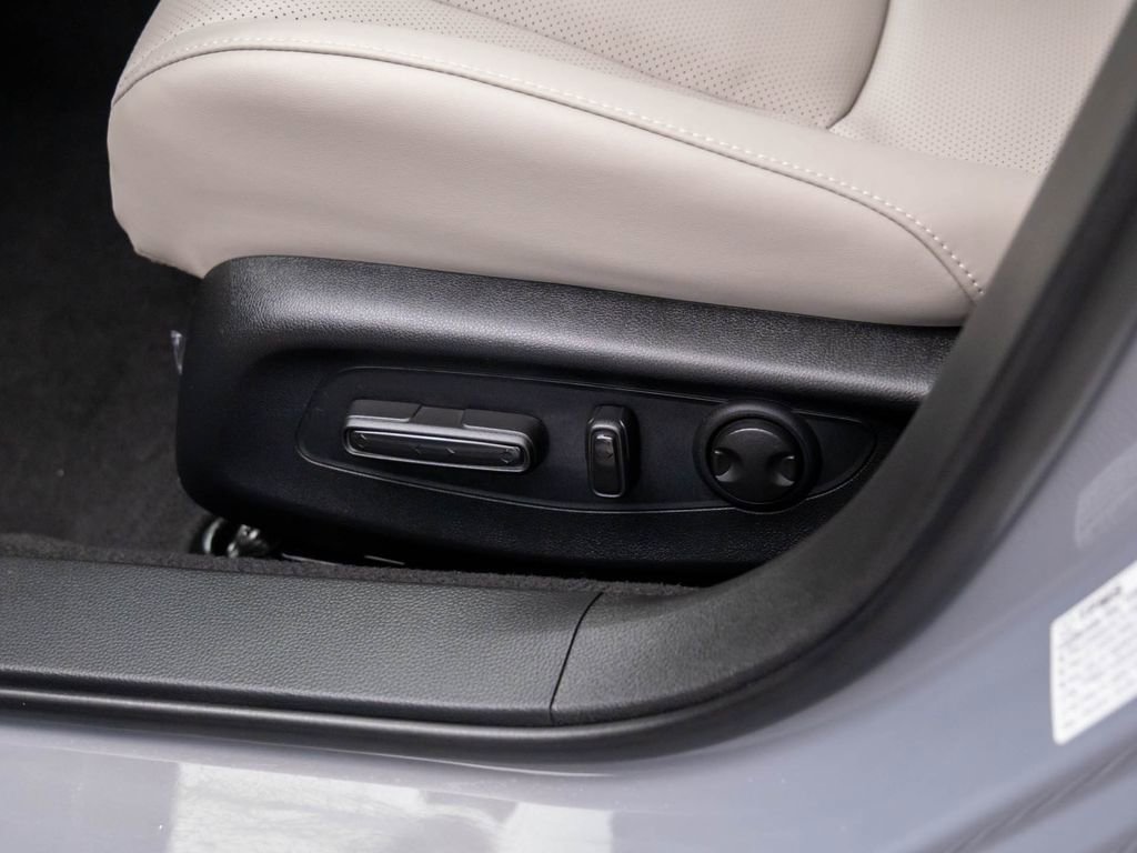 Certified 2025 Honda Accord EX-L image 14