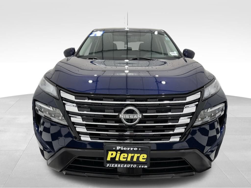 Used 2024 Nissan Rogue SV image 8