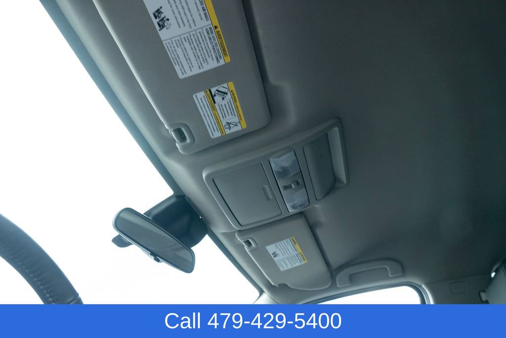 Used 2025 Nissan Frontier SV w/ SV Convenience Package image 17