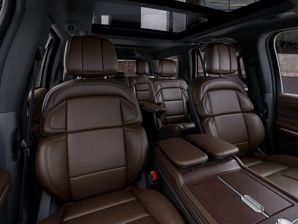 New 2027 Lincoln Navigator Reserve AWD/4WD image 10