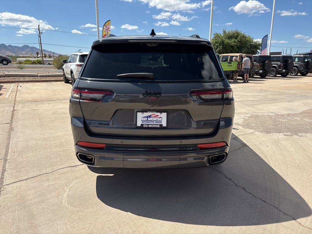 Used 2023 Jeep Grand Cherokee L Summit AWD/4WD image 6