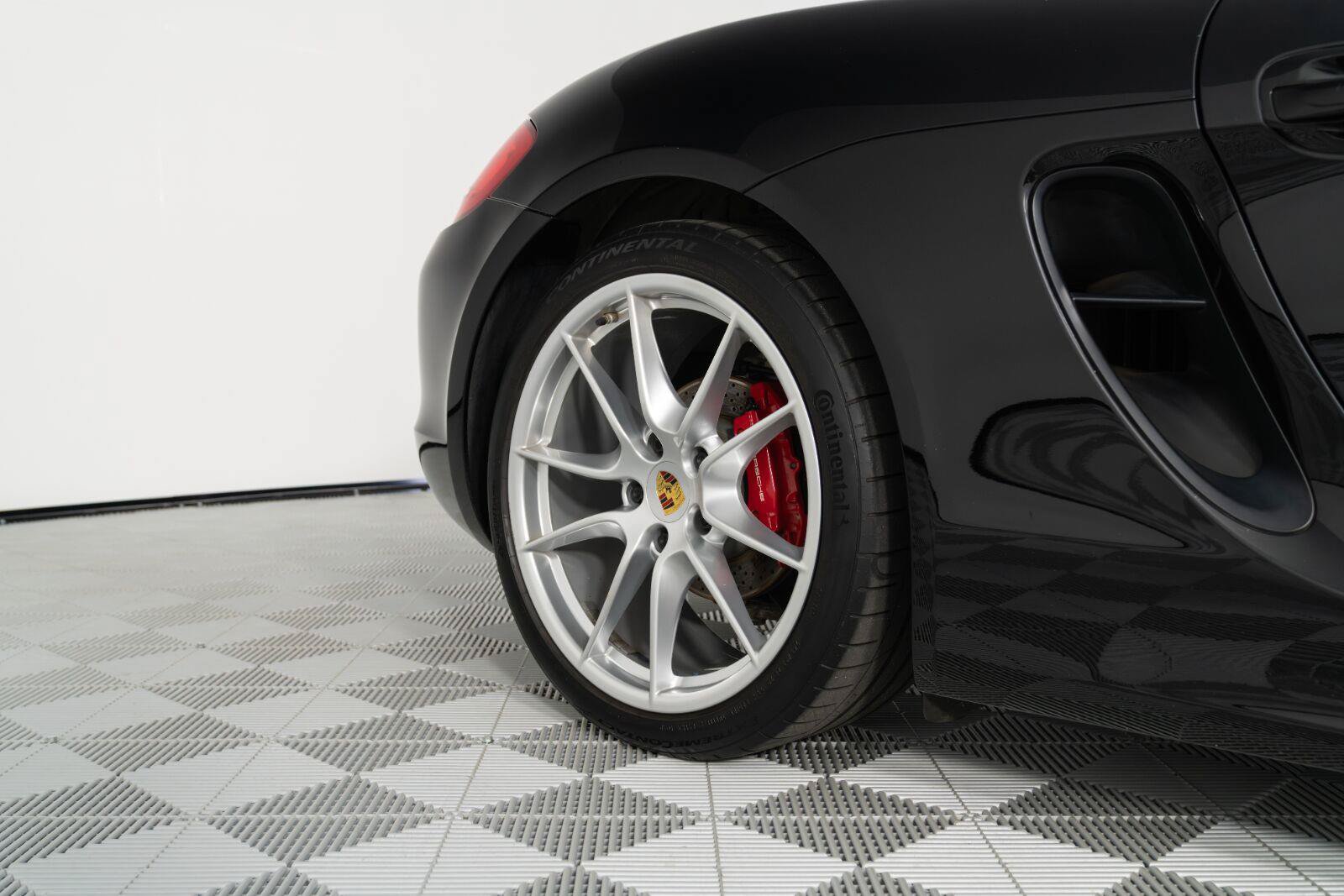 Used 2015 Porsche Boxster S RWD image 25