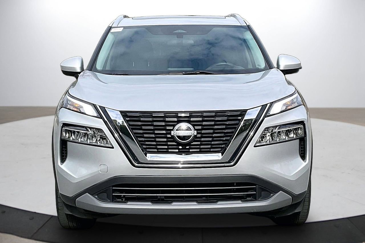 Used 2023 Nissan Rogue SV w/ SV Premium B Package image 3