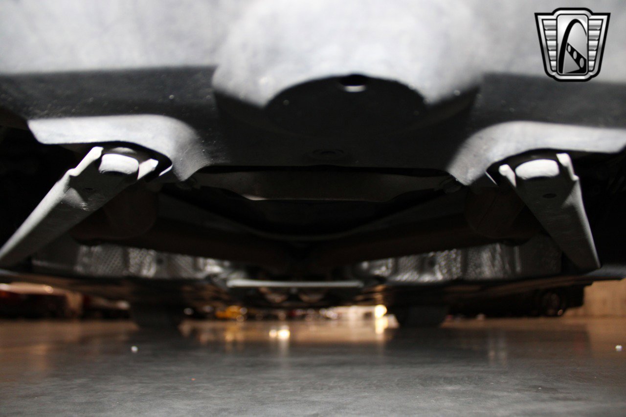 Used 2011 Mercedes-Benz SL 550 image 18