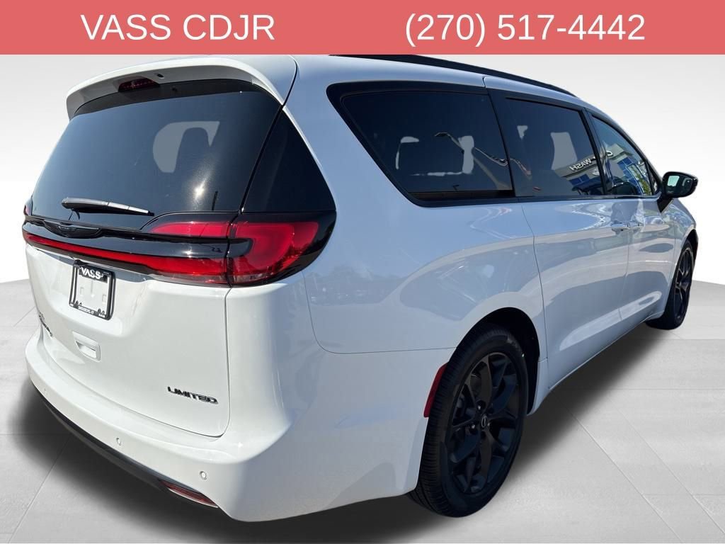 New 2026 Chrysler Pacifica Limited w/ S Appearance Package image 6
