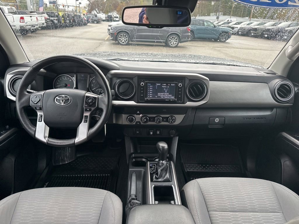 Used 2019 Toyota Tacoma SR5 AWD/4WD image 18