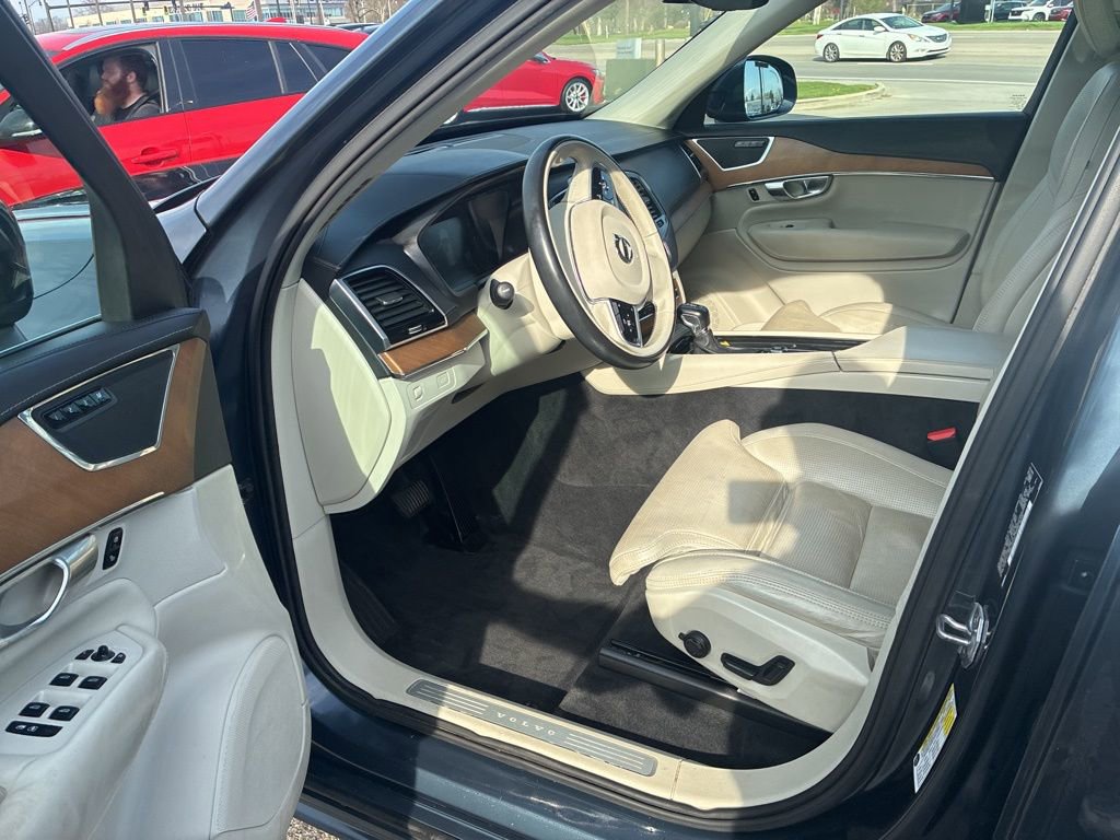 Used 2018 Volvo XC90 T6 Inscription w/ Convenience Package image 8