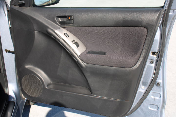 Used 2004 Toyota Matrix image 17