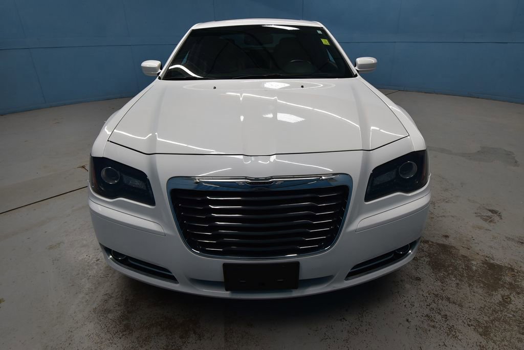 Used 2013 Chrysler 300 S image 25