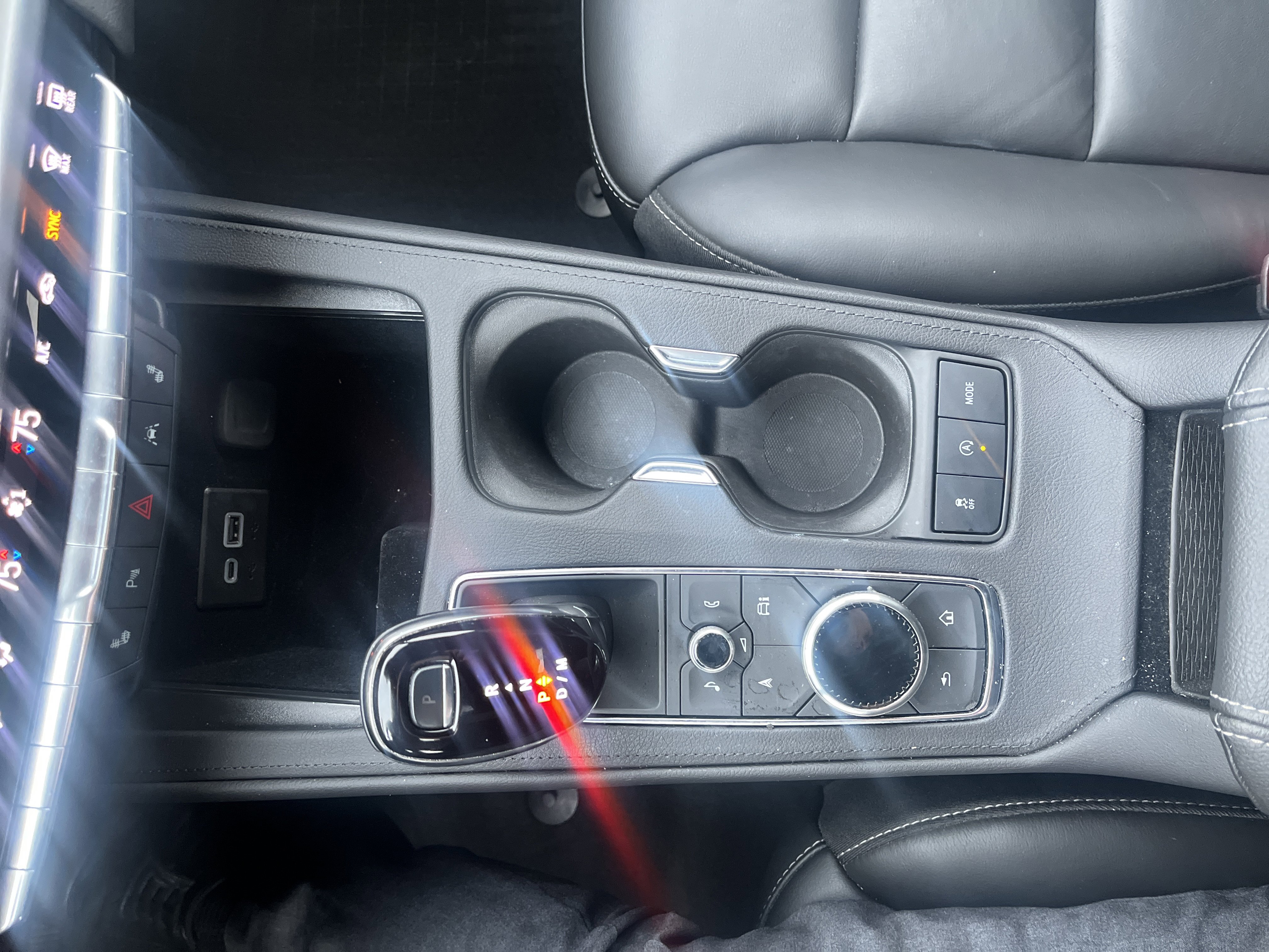 Used 2024 Cadillac XT4 Luxury w/ Cold Weather Package image 29