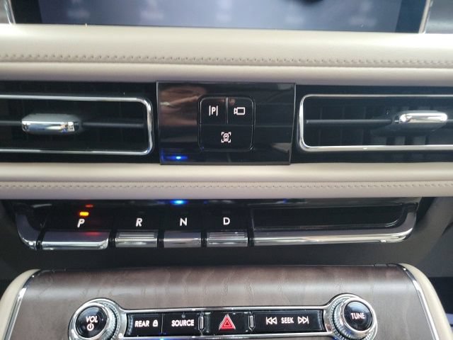 Certified 2024 Lincoln Aviator Reserve w/ Elements Package Plus AWD/4WD image 42
