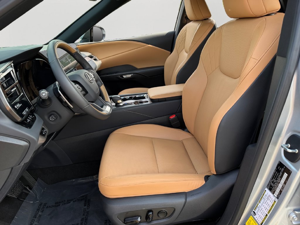 Certified 2025 Lexus RX 350h AWD/4WD image 16