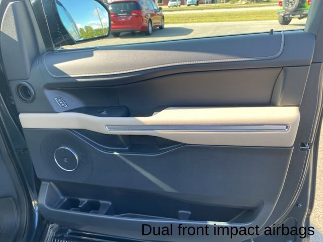 Used 2022 Ford Expedition Max Limited image 40
