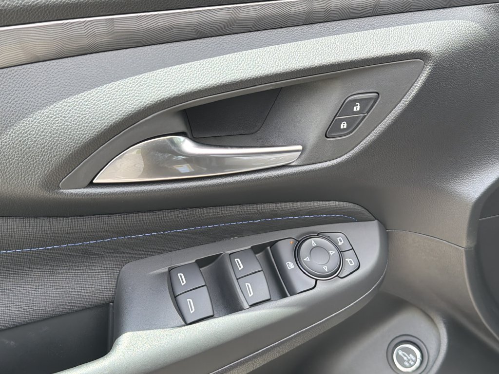 New 2026 Buick Envista Sport Touring w/ Convenience I Package FWD image 21