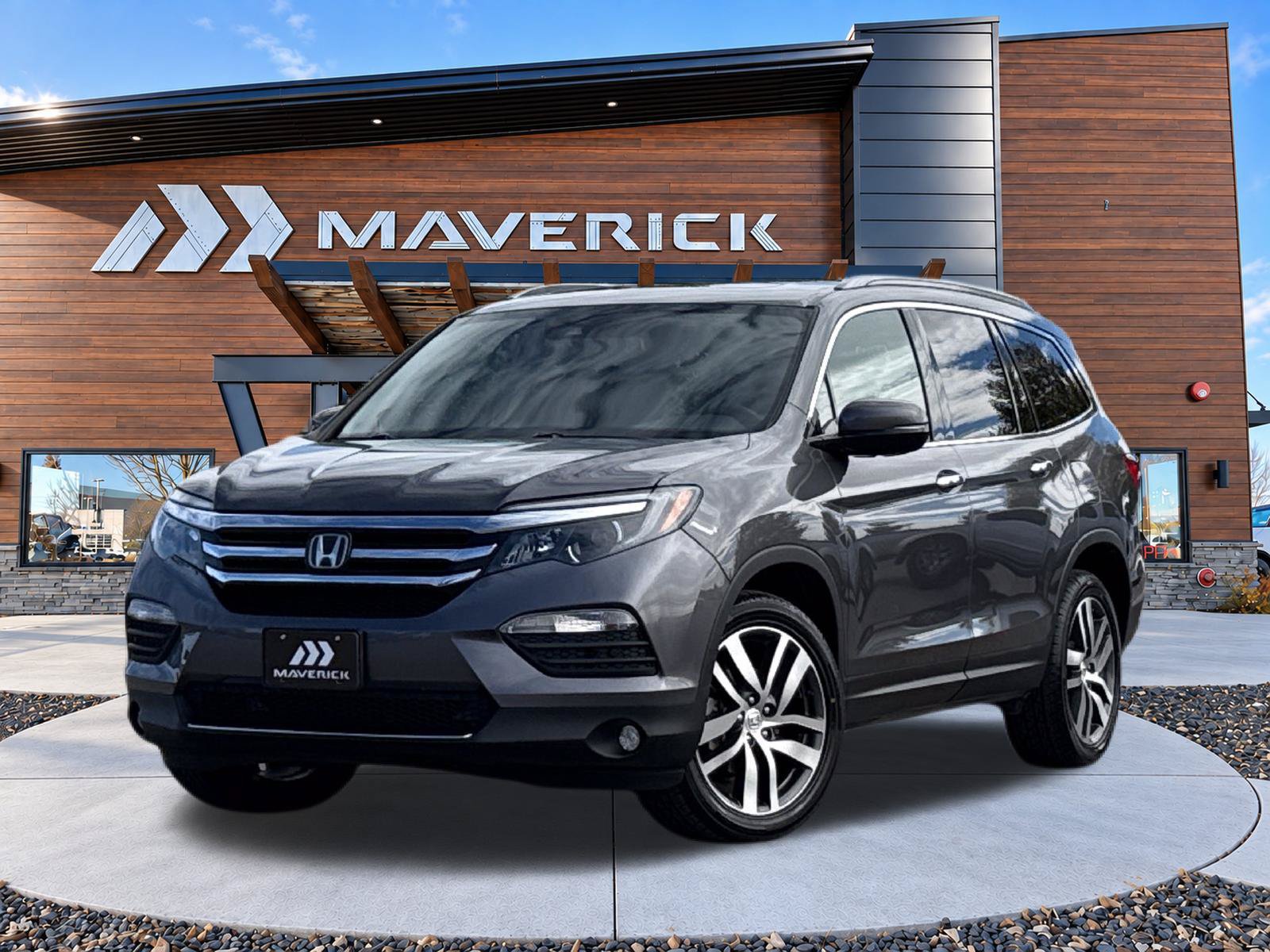 Used 2017 Honda Pilot Touring image 3