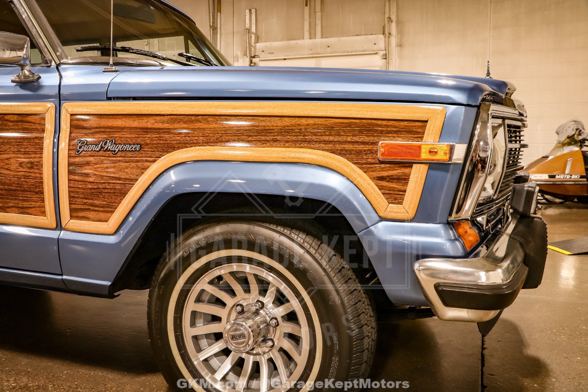 Used 1987 Jeep Grand Wagoneer AWD/4WD image 53