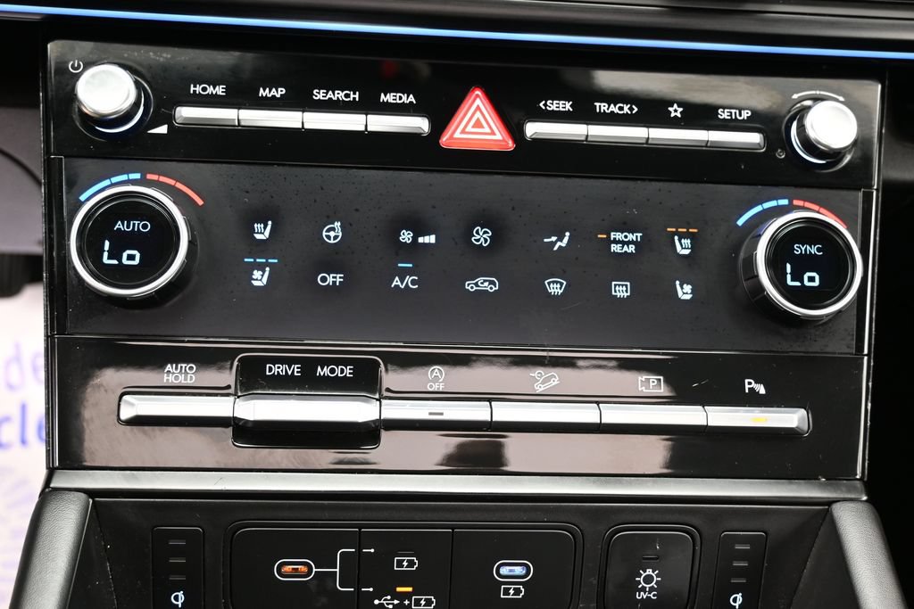 Used 2024 Hyundai Santa Fe Calligraphy FWD image 28