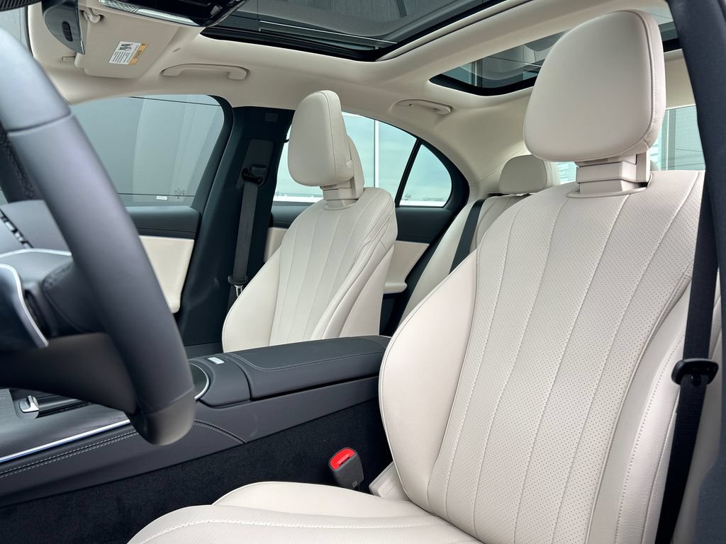 New 2026 Mercedes-Benz E 350 4MATIC Sedan image 16