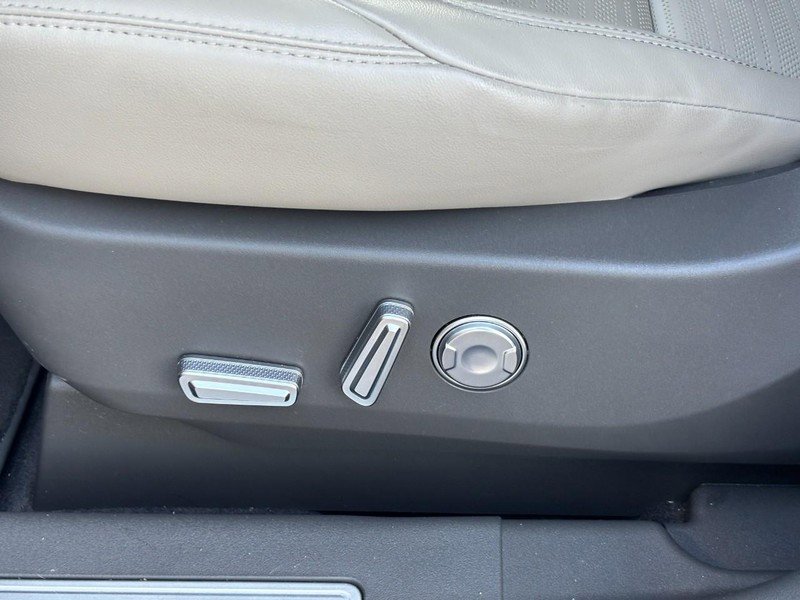 Certified 2024 Lincoln Nautilus Reserve w/ Equipment Group 202A AWD/4WD image 15