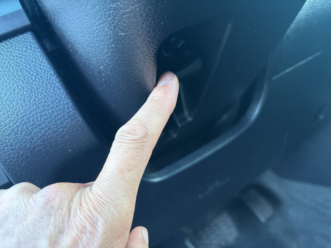 Used 2017 Toyota Tundra SR image 26