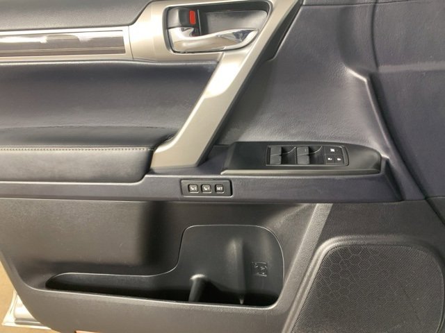 Used 2023 Lexus GX 460 Premium w/ Premium Package image 17