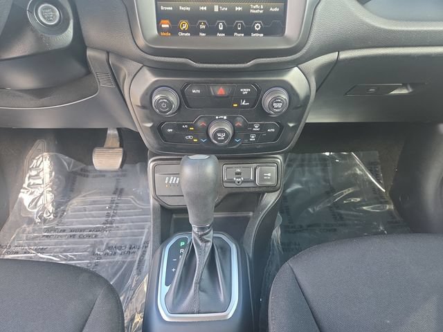 Used 2023 Jeep Renegade Latitude AWD/4WD image 11