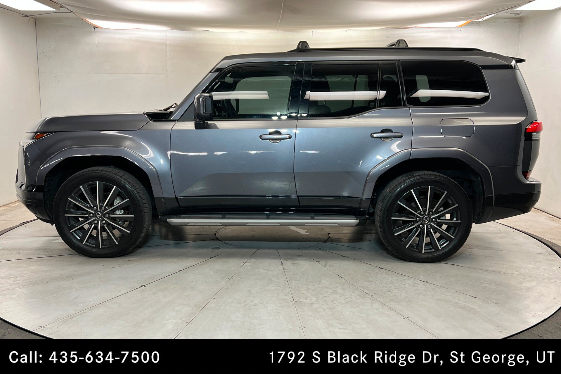 Used 2024 Lexus GX 550 w/ Accessory Package (Z1) AWD/4WD image 2