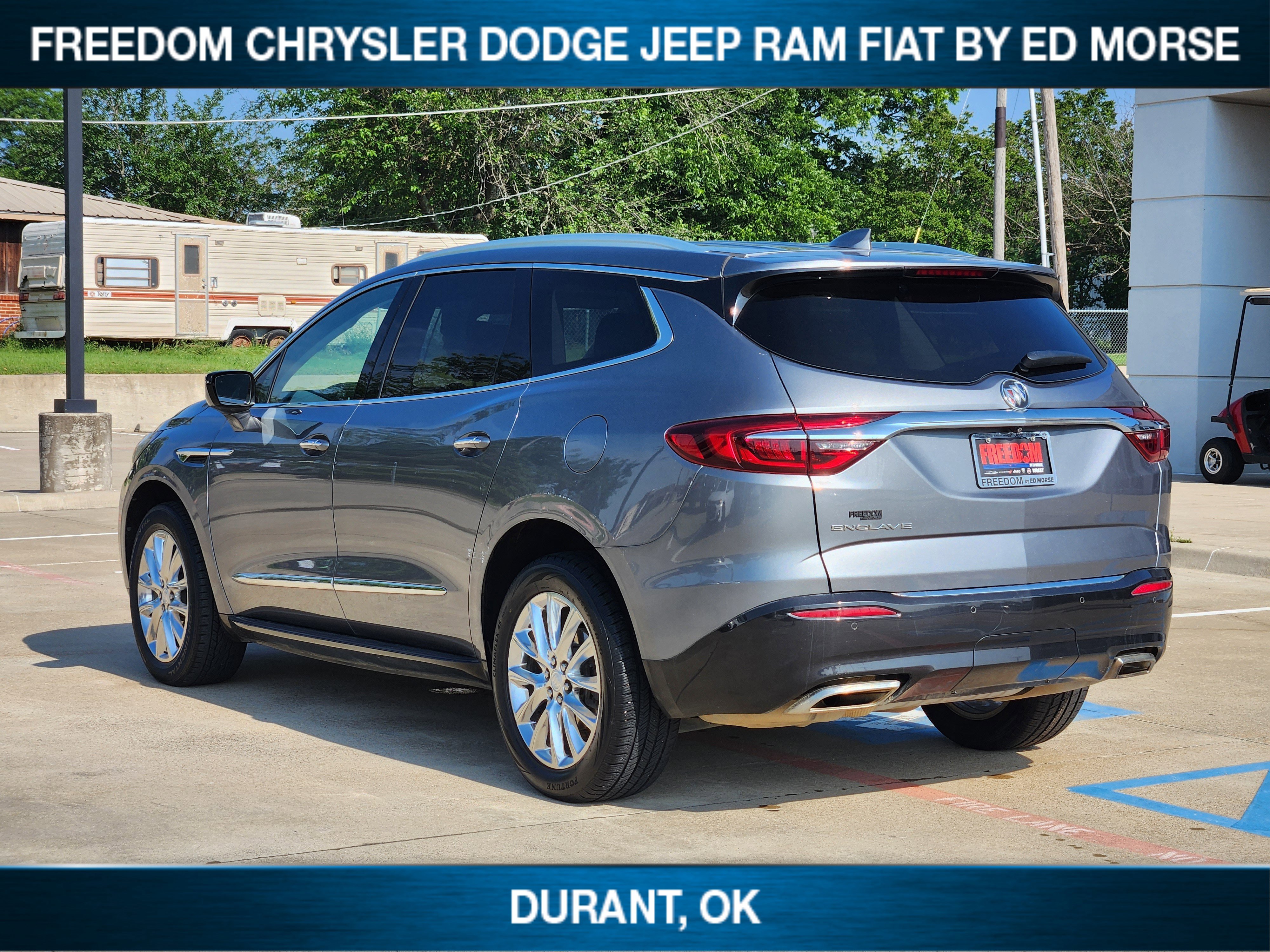 Used 2021 Buick Enclave Premium w/ Sun and Sites Package FWD image 3