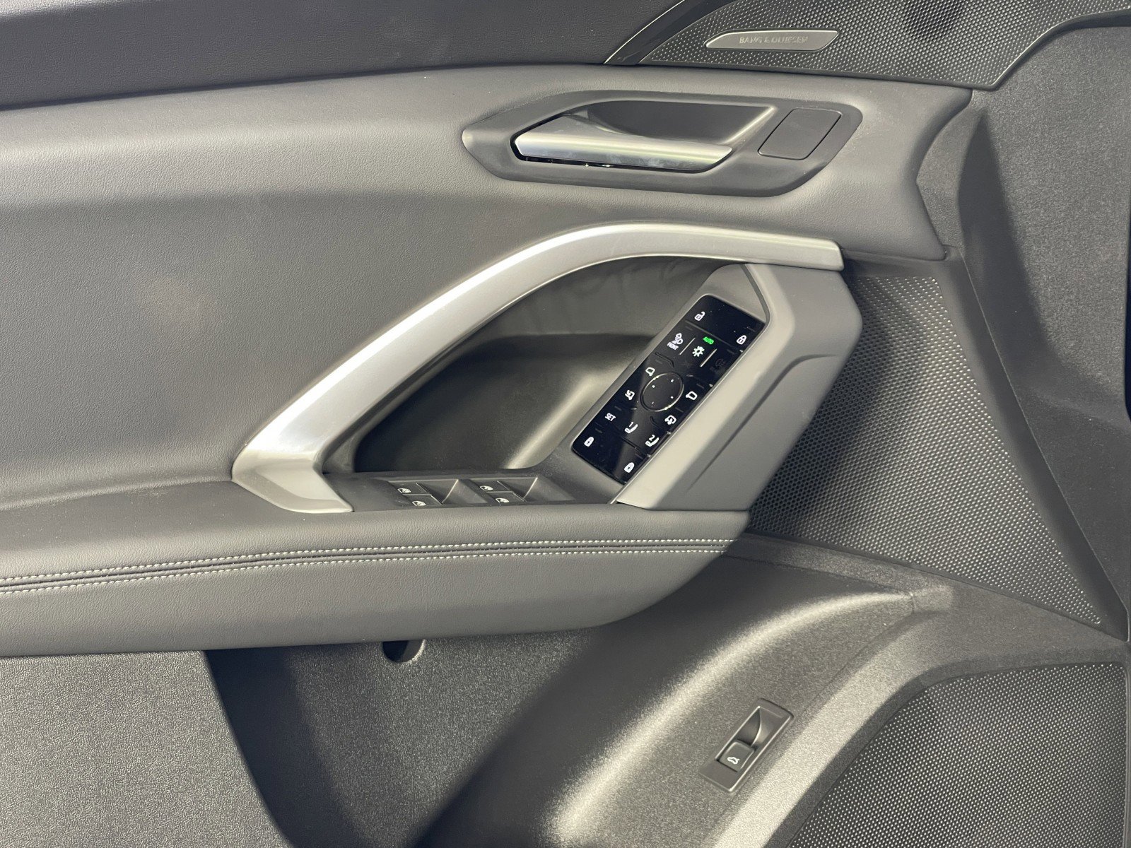 New 2025 Audi Q5 Premium Plus image 24