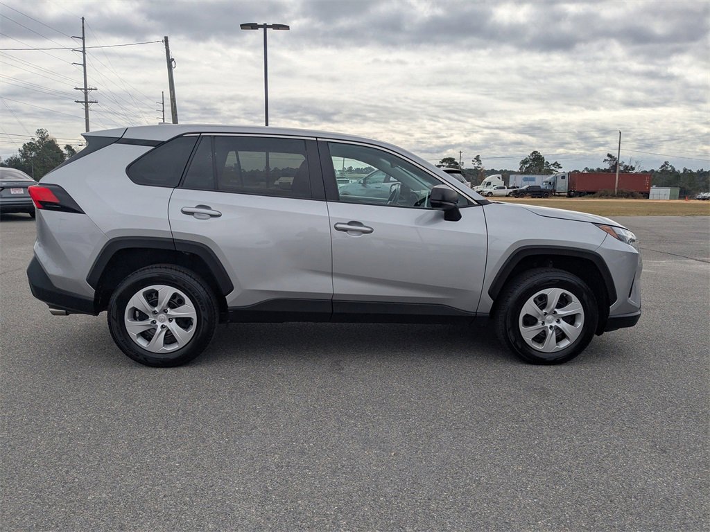 Used 2023 Toyota RAV4 LE image 3