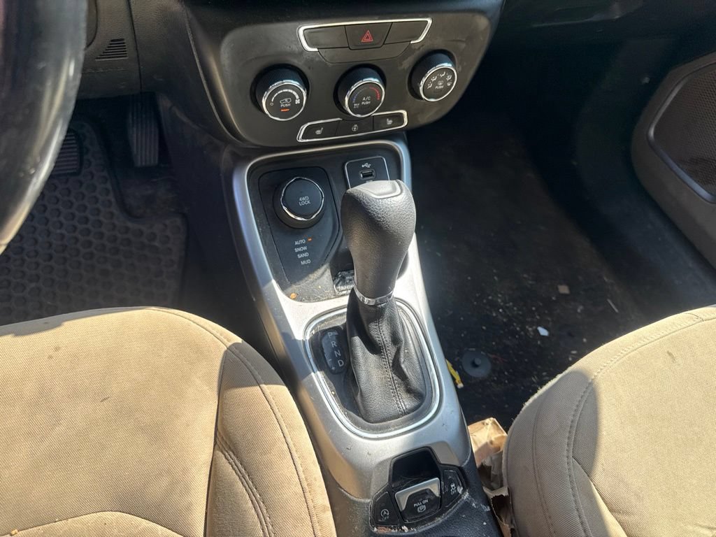 Used 2018 Jeep Compass Sport w/ Cold Weather Group AWD/4WD image 13