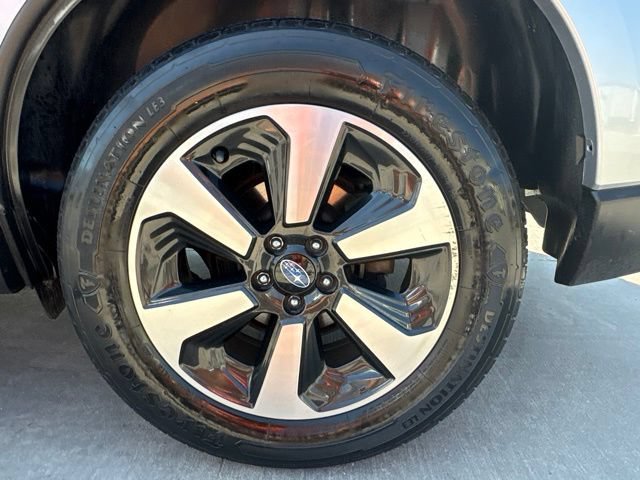 Used 2017 Subaru Forester 2.5i Premium w/ All-Weather Package AWD/4WD image 9