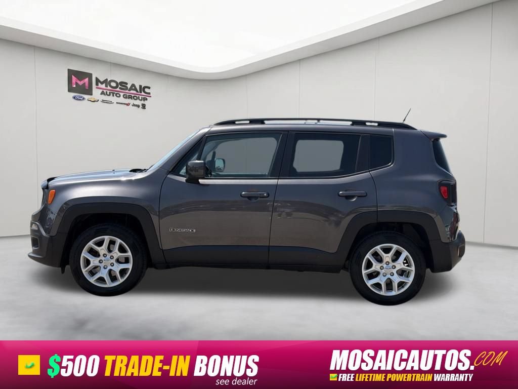 Used 2017 Jeep Renegade Latitude w/ Popular Equipment Group AWD/4WD image 4