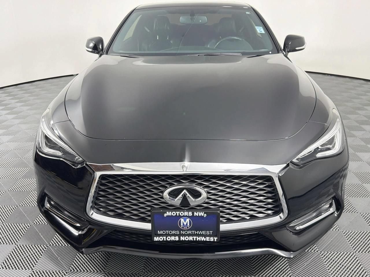 Used 2017 INFINITI Q60 3.0t AWD/4WD image 2