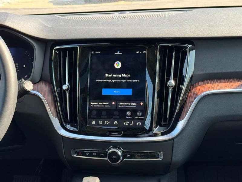 New 2026 Volvo V60 B5 Cross Country Plus w/ Climate Package image 8